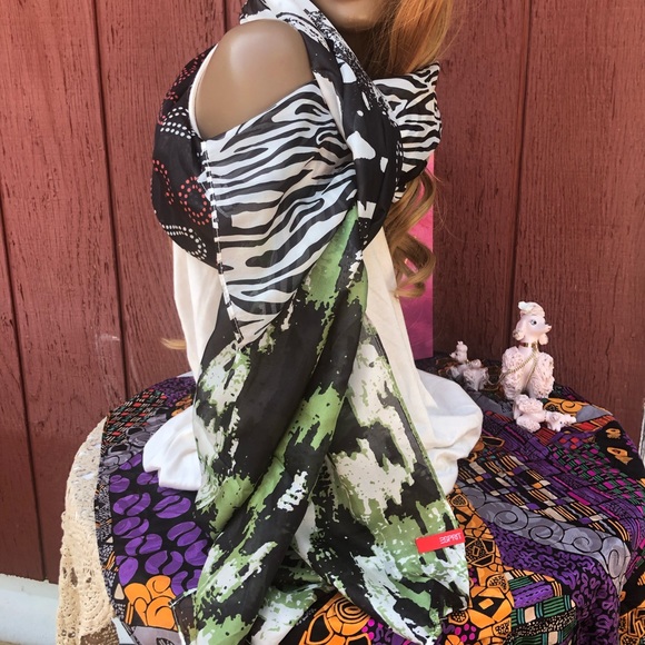 NWOT Esprit Silky Scarf Various patterns Cute green black abstract - Picture 5 of 9